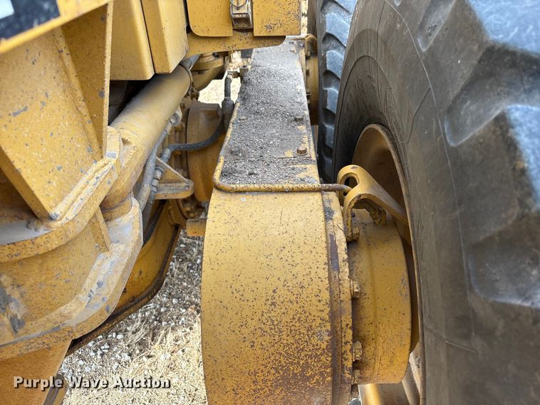 image for item FG2707 2000 Caterpillar 140H motor grader