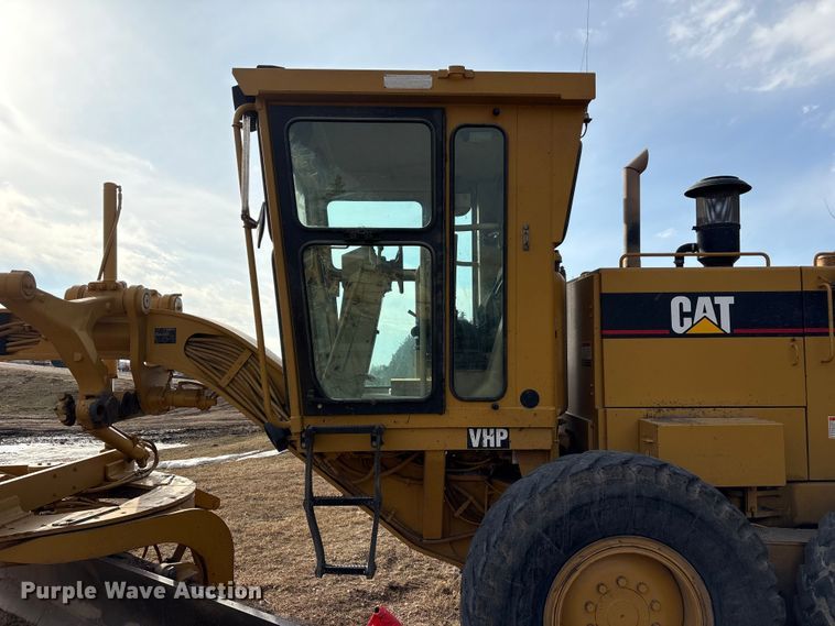 image for item FG2707 2000 Caterpillar 140H motor grader