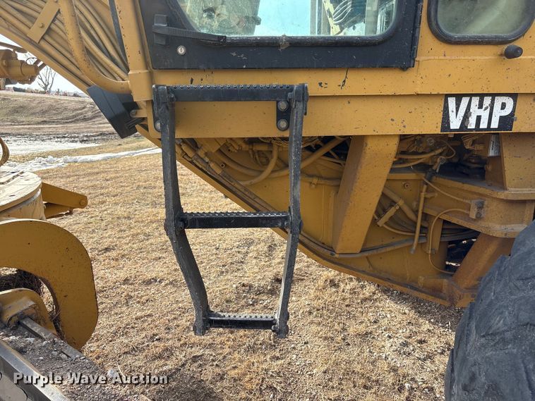 image for item FG2707 2000 Caterpillar 140H motor grader