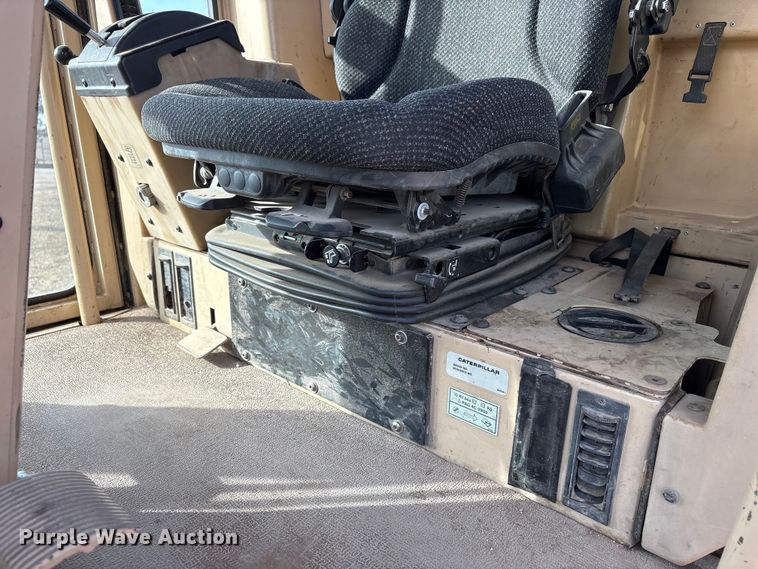 image for item FG2707 2000 Caterpillar 140H motor grader