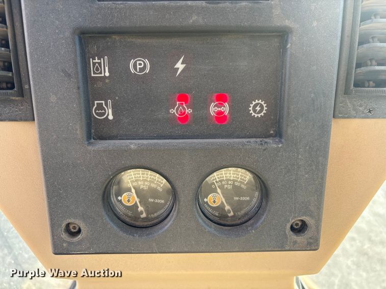 image for item FG2707 2000 Caterpillar 140H motor grader