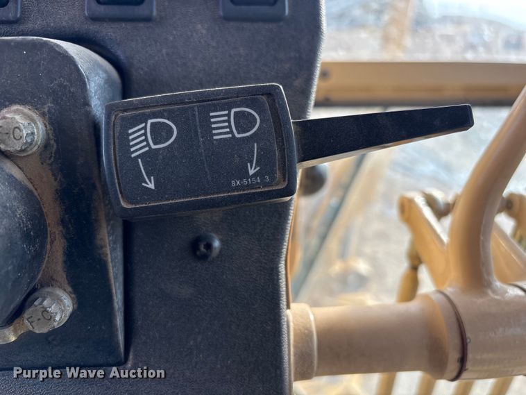 image for item FG2707 2000 Caterpillar 140H motor grader