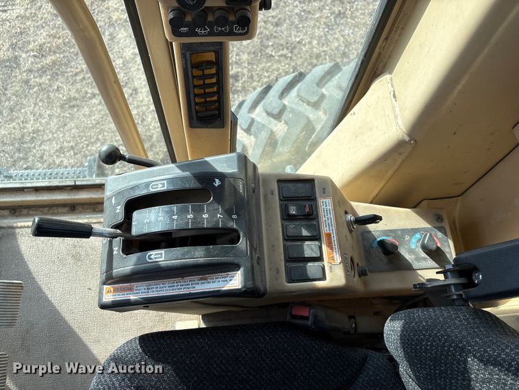 image for item FG2707 2000 Caterpillar 140H motor grader