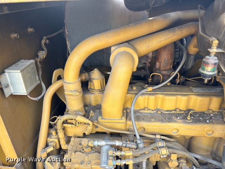 image for item FG2707 2000 Caterpillar 140H motor grader