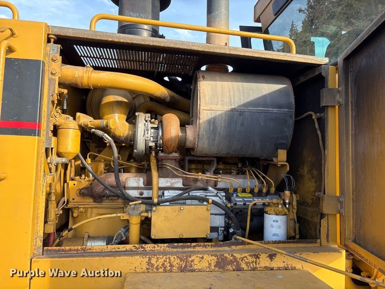 image for item FG2707 2000 Caterpillar 140H motor grader