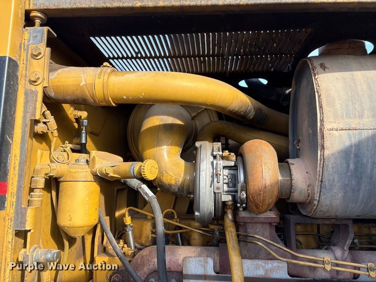 image for item FG2707 2000 Caterpillar 140H motor grader