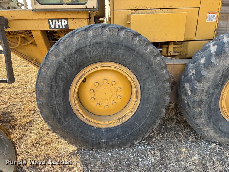 image for item FG2707 2000 Caterpillar 140H motor grader