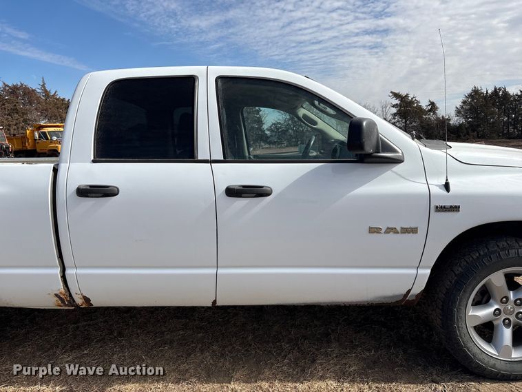 image for item FG2708 2008 Dodge Ram 1500 Ext. Cab pickup truck