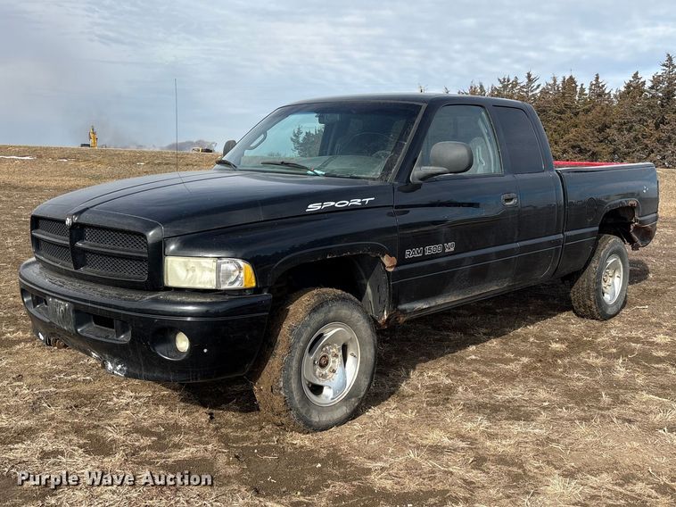 image for item FG2709 1999 Dodge Ram Ext. Cab pickup truck