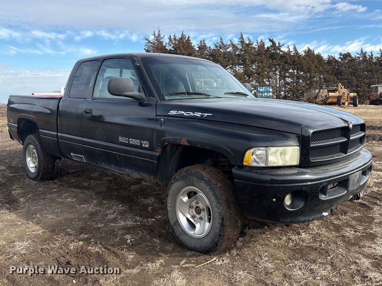 image for item FG2709 1999 Dodge Ram Ext. Cab pickup truck