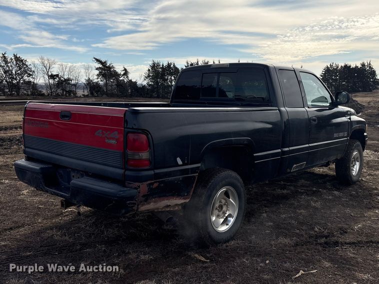 image for item FG2709 1999 Dodge Ram Ext. Cab pickup truck