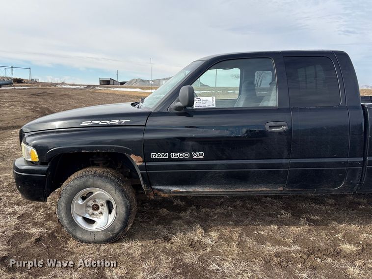 image for item FG2709 1999 Dodge Ram Ext. Cab pickup truck