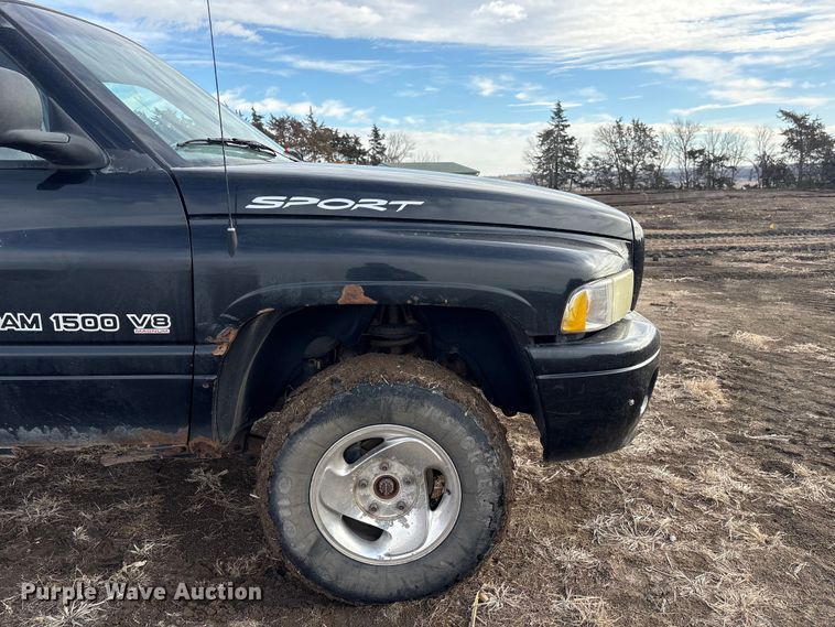 image for item FG2709 1999 Dodge Ram Ext. Cab pickup truck