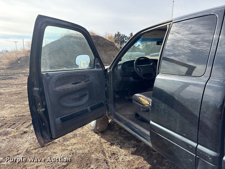 image for item FG2709 1999 Dodge Ram Ext. Cab pickup truck