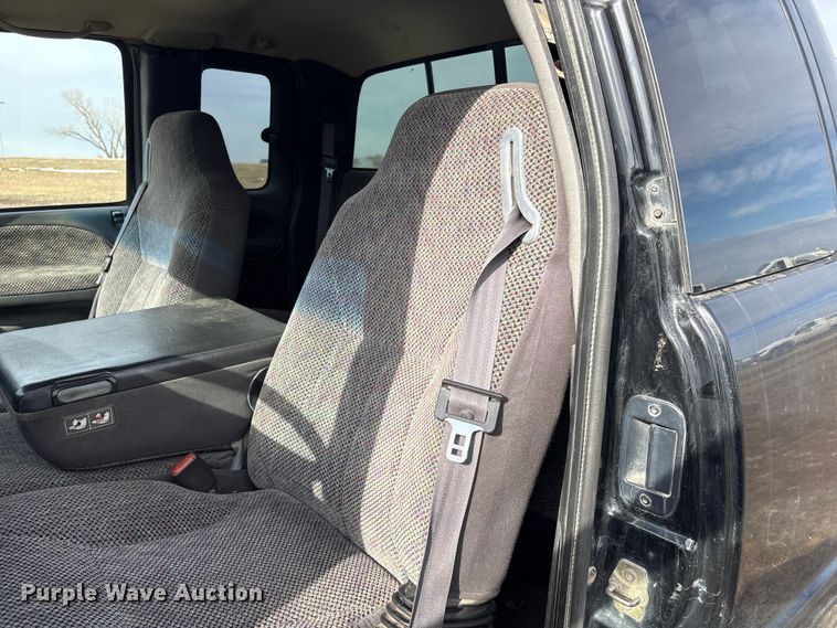 image for item FG2709 1999 Dodge Ram Ext. Cab pickup truck