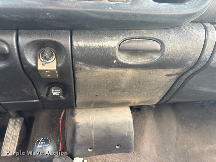 image for item FG2709 1999 Dodge Ram Ext. Cab pickup truck