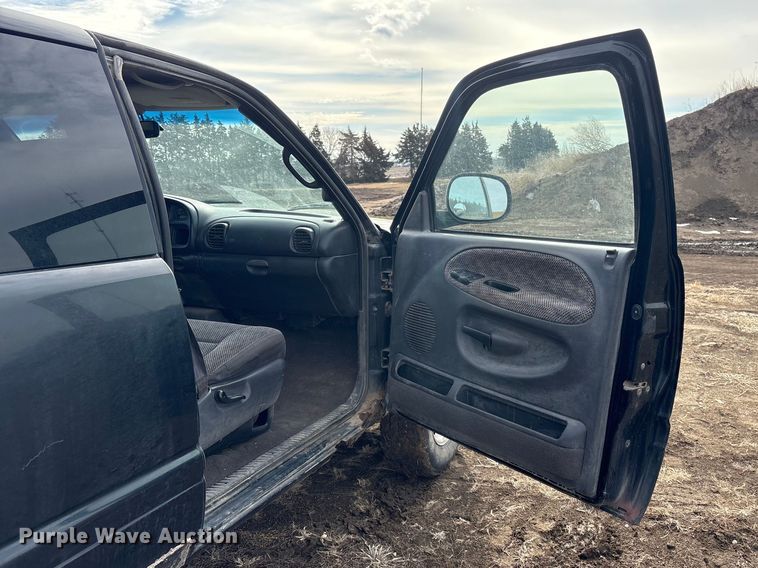 image for item FG2709 1999 Dodge Ram Ext. Cab pickup truck