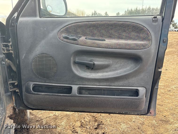 image for item FG2709 1999 Dodge Ram Ext. Cab pickup truck