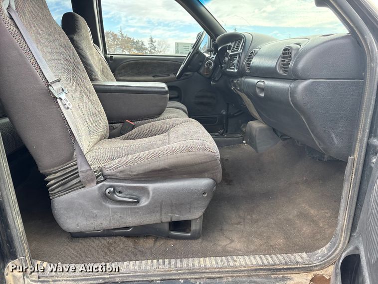 image for item FG2709 1999 Dodge Ram Ext. Cab pickup truck