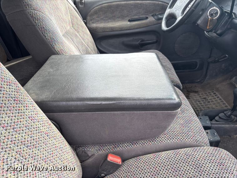 image for item FG2709 1999 Dodge Ram Ext. Cab pickup truck