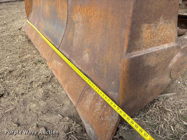 image for item FG2710 1991 John Deere 850B dozer