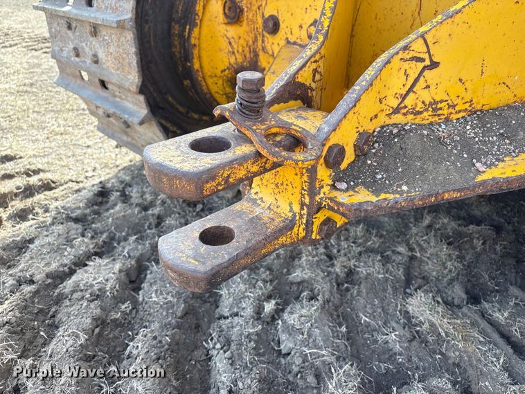 image for item FG2710 1991 John Deere 850B dozer