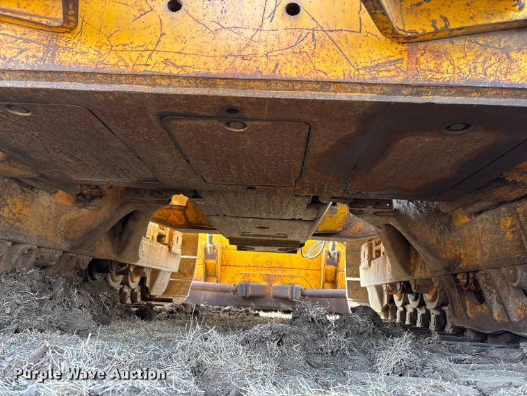 image for item FG2710 1991 John Deere 850B dozer