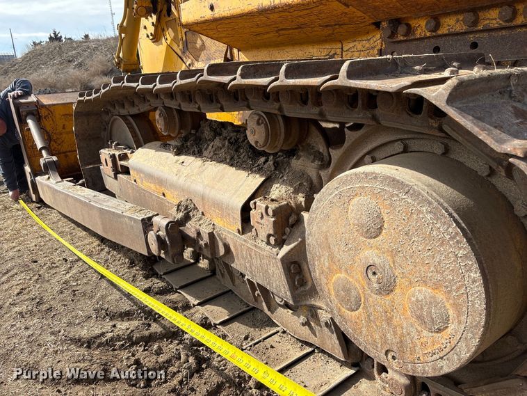 image for item FG2710 1991 John Deere 850B dozer