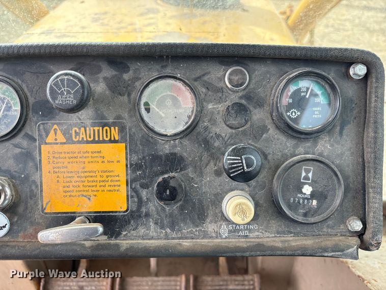 image for item FG2710 1991 John Deere 850B dozer