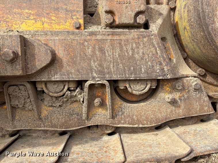 image for item FG2710 1991 John Deere 850B dozer