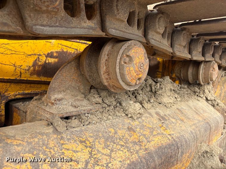 image for item FG2710 1991 John Deere 850B dozer