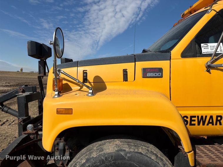 image for item FG2711 2001 GMC C8500 dump truck