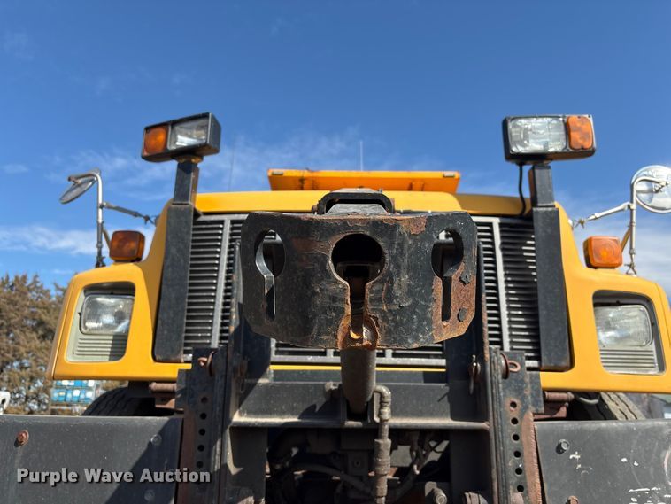 image for item FG2711 2001 GMC C8500 dump truck