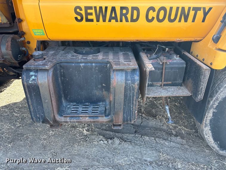 image for item FG2711 2001 GMC C8500 dump truck