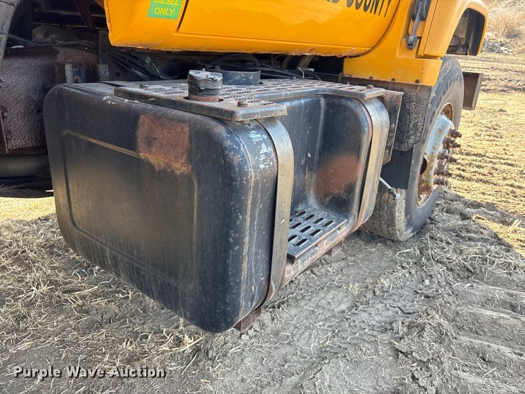 image for item FG2711 2001 GMC C8500 dump truck