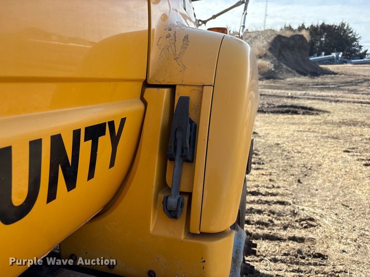 image for item FG2711 2001 GMC C8500 dump truck