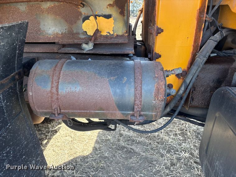 image for item FG2711 2001 GMC C8500 dump truck