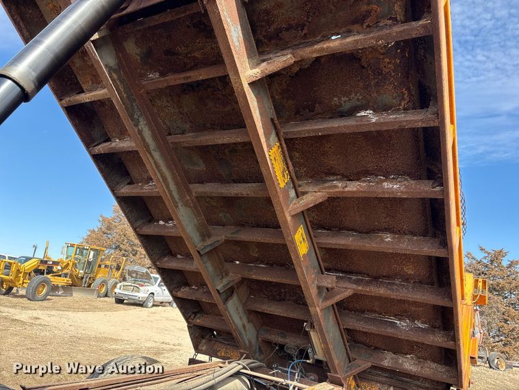 image for item FG2711 2001 GMC C8500 dump truck