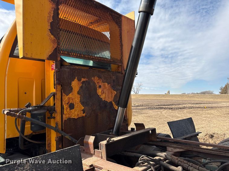 image for item FG2711 2001 GMC C8500 dump truck