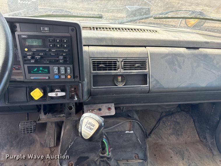 image for item FG2711 2001 GMC C8500 dump truck