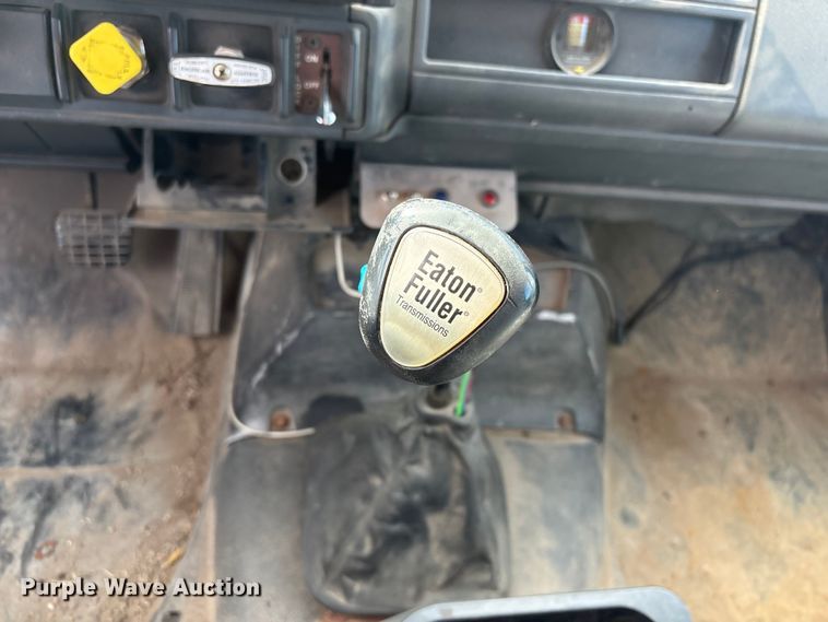 image for item FG2711 2001 GMC C8500 dump truck