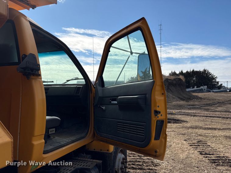 image for item FG2711 2001 GMC C8500 dump truck