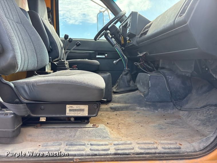 image for item FG2711 2001 GMC C8500 dump truck