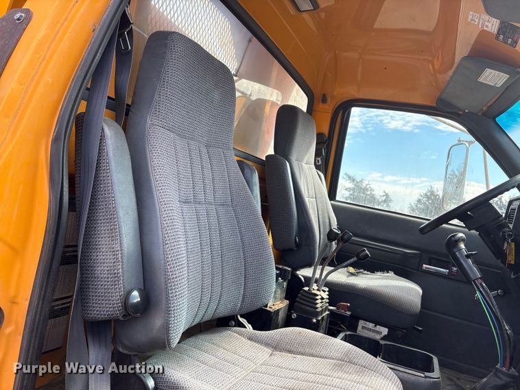 image for item FG2711 2001 GMC C8500 dump truck