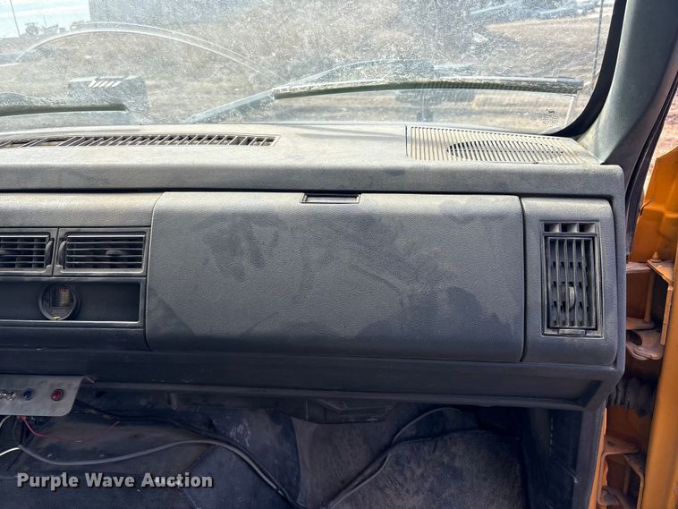 image for item FG2711 2001 GMC C8500 dump truck