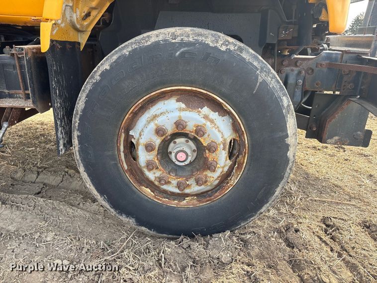 image for item FG2711 2001 GMC C8500 dump truck