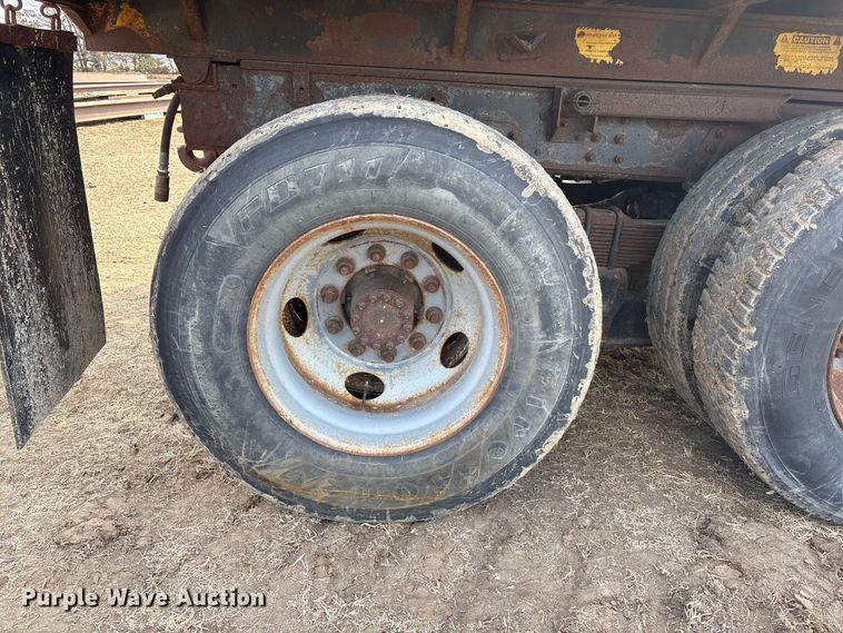 image for item FG2711 2001 GMC C8500 dump truck