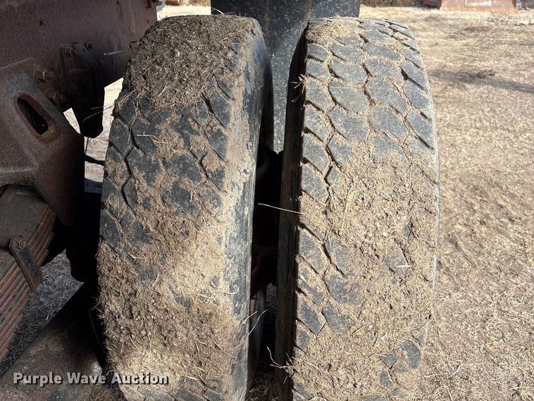 image for item FG2711 2001 GMC C8500 dump truck