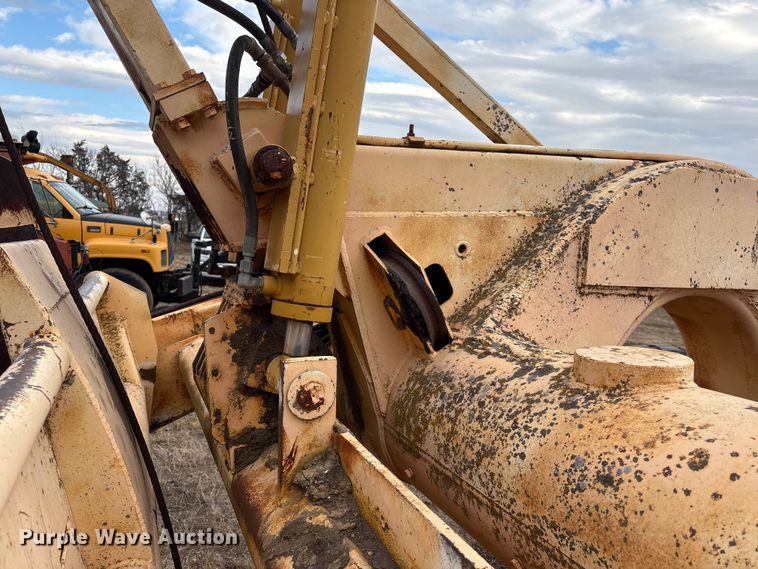 image for item FG2713 Caterpillar No 70 scraper