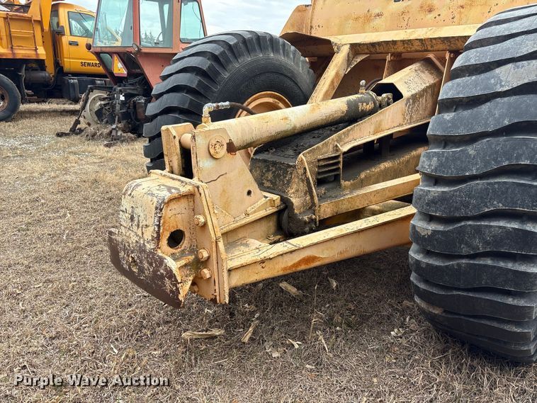 image for item FG2713 Caterpillar No 70 scraper